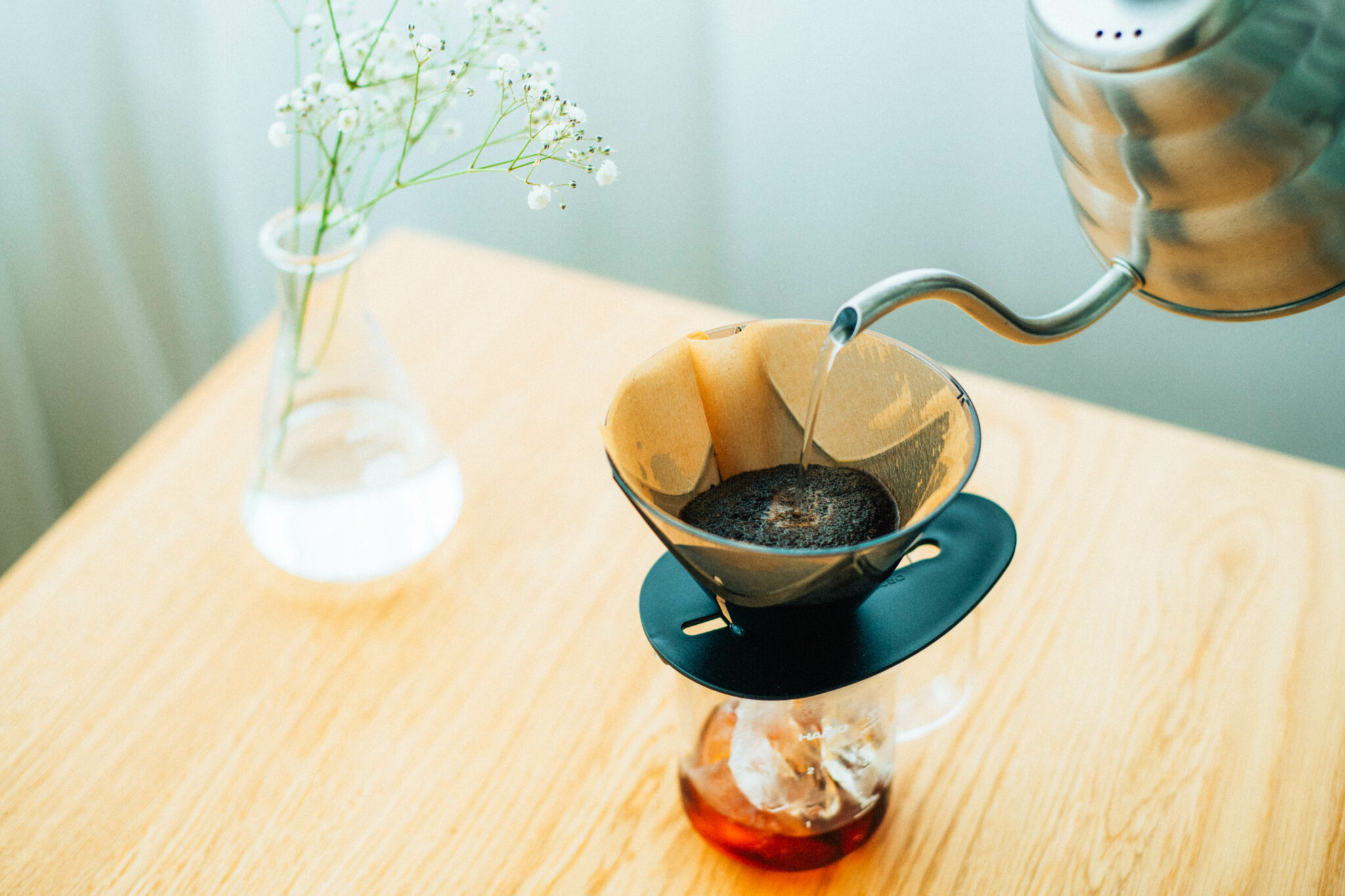 V60 Coador One Pour Mugen Hario 5 V60 One Pour Dripper MUGEN a ser utilizado.